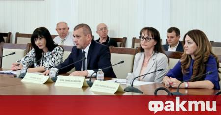 Железопътният транспорт е нашата ахилесова пета заяви министърът на транспорта