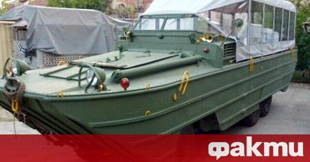 В албанската столица Тирана се продава военна амфибия БАВ 485 преустроена