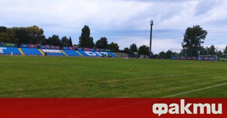 Пирин Благоевград и Локомотив Пловдив не си вкараха по нито