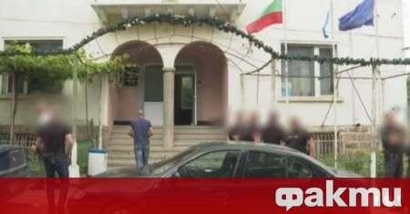 Кмет продължава да управлява вече месец и половина въпреки че