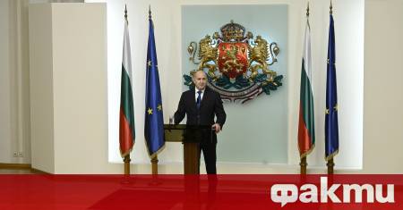 Оставката на президента Румен Радев вече е внесена в Конституционния