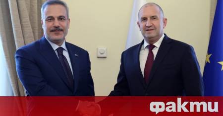 ФАКТИ публикува мнения с широк спектър от гледни точки за