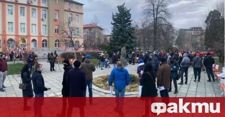 Протест с искане за оставката на кмета на район Красно