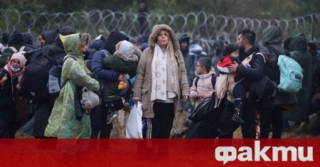 На полско-беларуската граница са заклещени хиляди мигранти. По пътя към