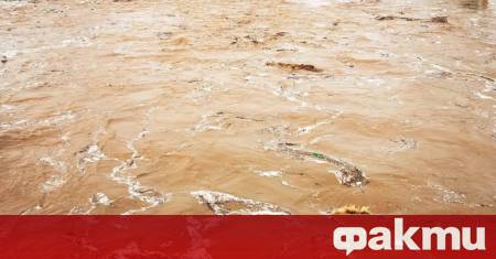 Опасност от преливане на река Черни Лом край три русенска