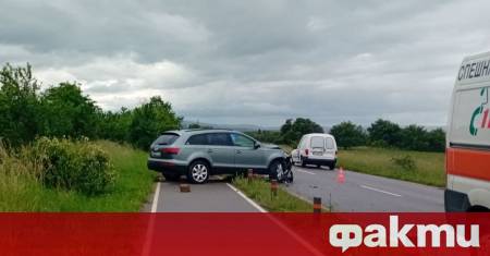 Двама велосипедисти са в тежко състояние след като бяха блъснати