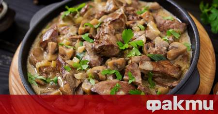 Необходими продукти телешки дроб 600 г печурки 300 г лук