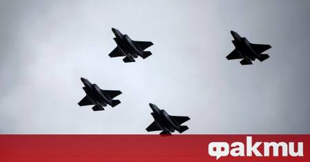 Водещи американски издания сред които Уолстрийт джърнъл и Ню Йорк