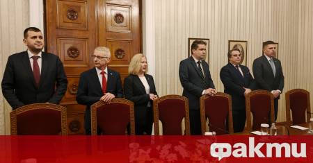 Служебният кабинет трябва да смени и ф главния прокурор в