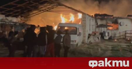 До късно снощи продължи гасенето на големия пожар в казанлъшкото