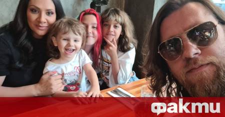 Актьорът Веселин Плачков все още се възстановява след счупването на