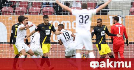 Аугсбург сюрпризира неприятно Борусия Дортмунд в мача между двата тима