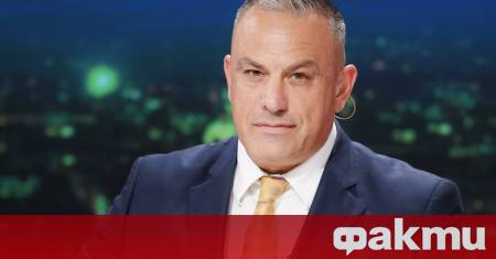 Телевизионният водещ Юксел Кадриев от известно време разкрива пред своите