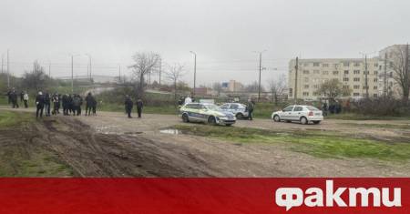 Двама души са загинали при тежък инцидент на железопътния прелез