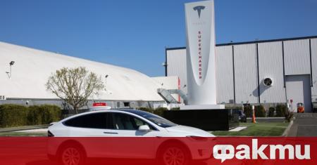 Tesla възобновява производството в основната си фабрика в Калифрония и