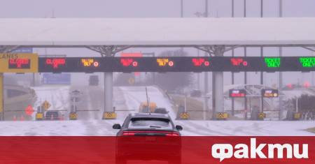 Силна зимна буря в САЩ остави без електроснабдяване повече от