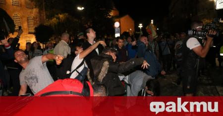 За напрежение между полиция и протестиращи в 79 ата вечер на