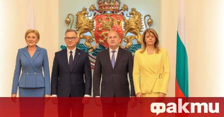 Президентът Румен Радев и съпругата му Десислава Радева посрещнаха полския