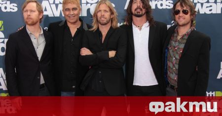 Foo Fighters издадоха десетия си музикален албум Medicine at