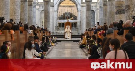 Молитва за жертвите на групировката Ислямска държава отправи папа Франциск