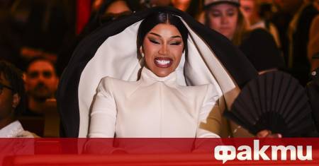 Американската хип хоп сензация Карди Би показа забавно видео в