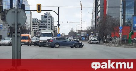 Катастрофа затруднява движението на възлово кръстовище в столицата Около 10 30