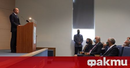 Президентът Румен Радев изнесе лекция пред преподаватели и студенти от