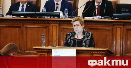 Независимият народен представител Елена Гунчева за пореден път захапа партия