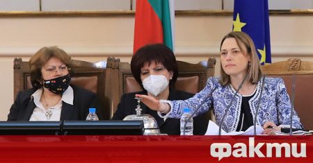 Председателят на Народното събрание Ива Митева беше принудена да прекрати