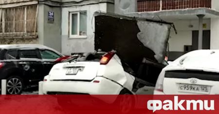 На 19 ноември във Владивосток бетонна плоча падна от покрива