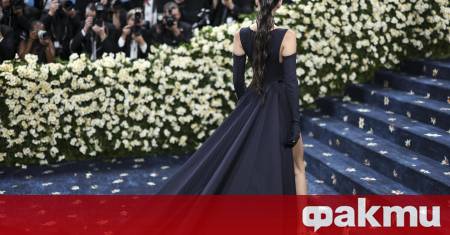 Приятелката на Леонардо ди Каприо моделът Витория Черети показа тоалета