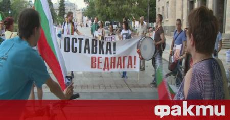 Протестите в страната не стихват Във Варна протестиращи срещу правителството