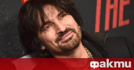Американският музикант Томи Лий разказа че преди пробива на рок