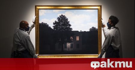 Парадоксалната картина Империята на светлините на Рене Магрит се продава