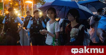 Китайската полиция задържа десетки млади жени автори на жанр гей