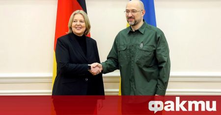 Председателят на германския парламент Бербел Бас пристигна в Киев днес