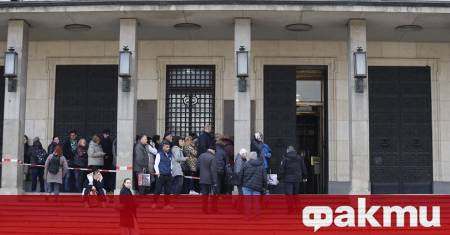 Касите на Българската народна банка БНБ ще работят извънредно с