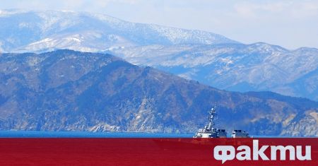 Силите на Черноморския флот наблюдават действията на американският боен кораб