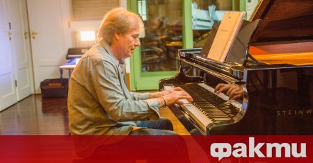 Виртуозният френски пианист Ричард Клайдерман ще свири на специален роял