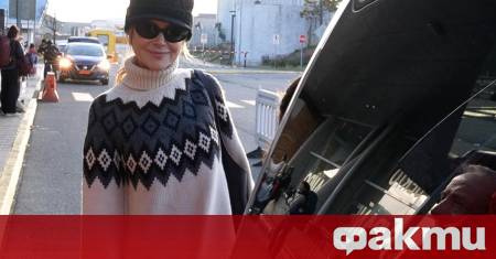 58 годишната актриса Никол Кидман сподели стилна снимка на която