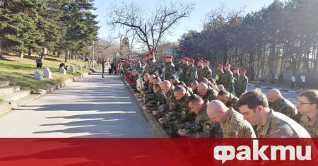 Военнослужещи от Сухопътните войски и Съвместното командване на специалните операции