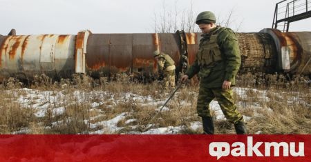 “Russian Shelling Kills 6 Ukrainian Explosives Experts Demining in Kherson Region”