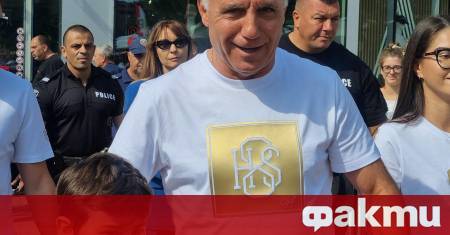 Кристо от Испания който е почти адаш и копие на