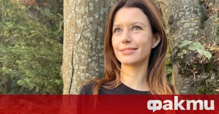 Популярната турска актриса Берен Саат известна в България с ролите