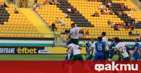 Нападателят Александър Колев отбеляза и двете попадения за България при