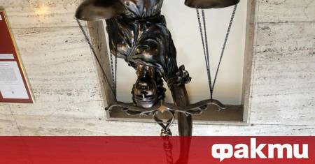 ФАКТИ публикува мнения с широк спектър от гледни точки за