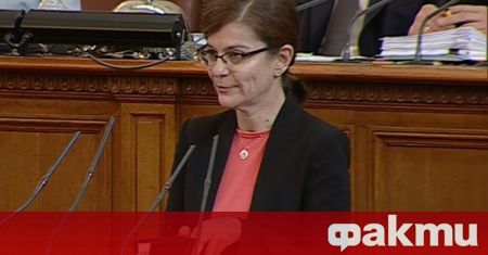 Народното събрание изслушва министъра на външните работи в оставка Теодора