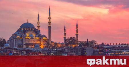 От полунощ в Турция влезе в сила забрана гражданите да