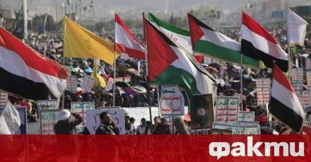 Иранското правителство обяви тридневен национален траур в памет на мъчениците