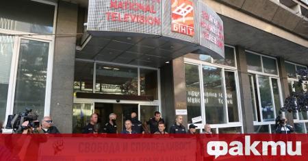 Четвъртата блокада изненада на протестиращите в София се оказа сградата